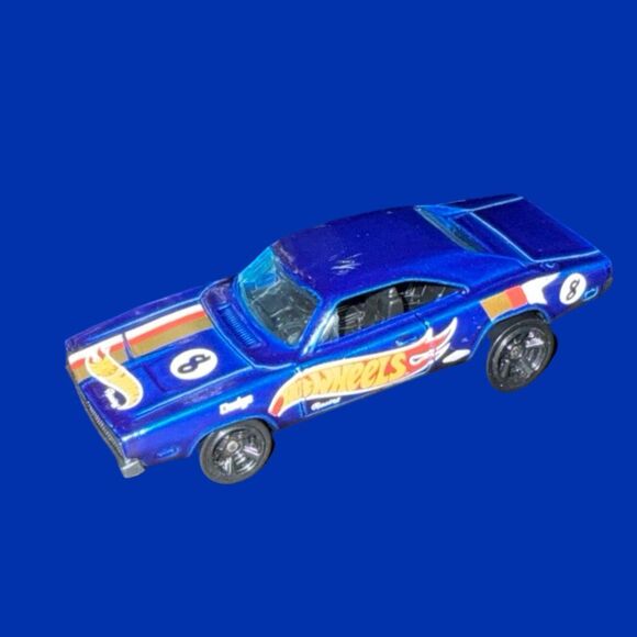 Hot Wheels ‘69 Dodge Charger #243 HW '19 Race Team #8 1:64 - Picture 2 of 8